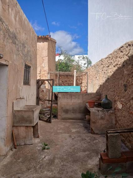 Mestský dom na kompletnú rekonštrukciu LAlfas del Pi, 216m2