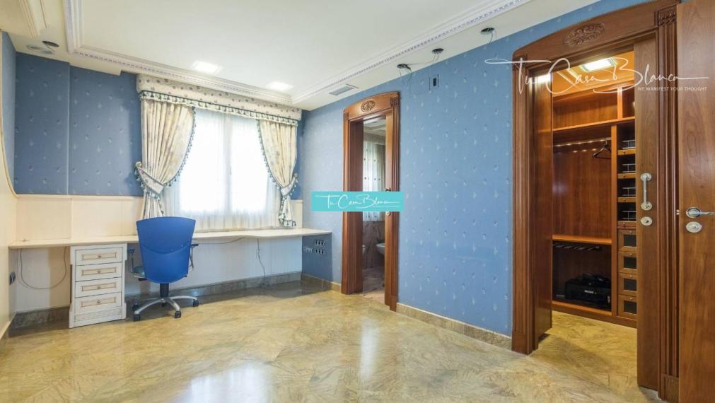 Mediterran Vila Elche, 1422 m2, 7 spální,11 kúpeľní, salón Andaluz