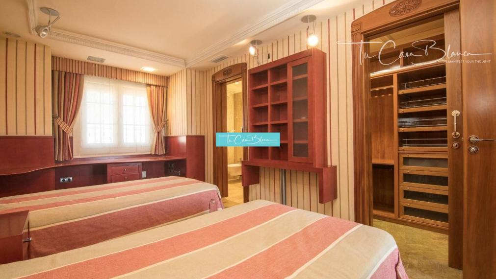 Mediterran Vila Elche, 1422 m2, 7 spální,11 kúpeľní, salón Andaluz