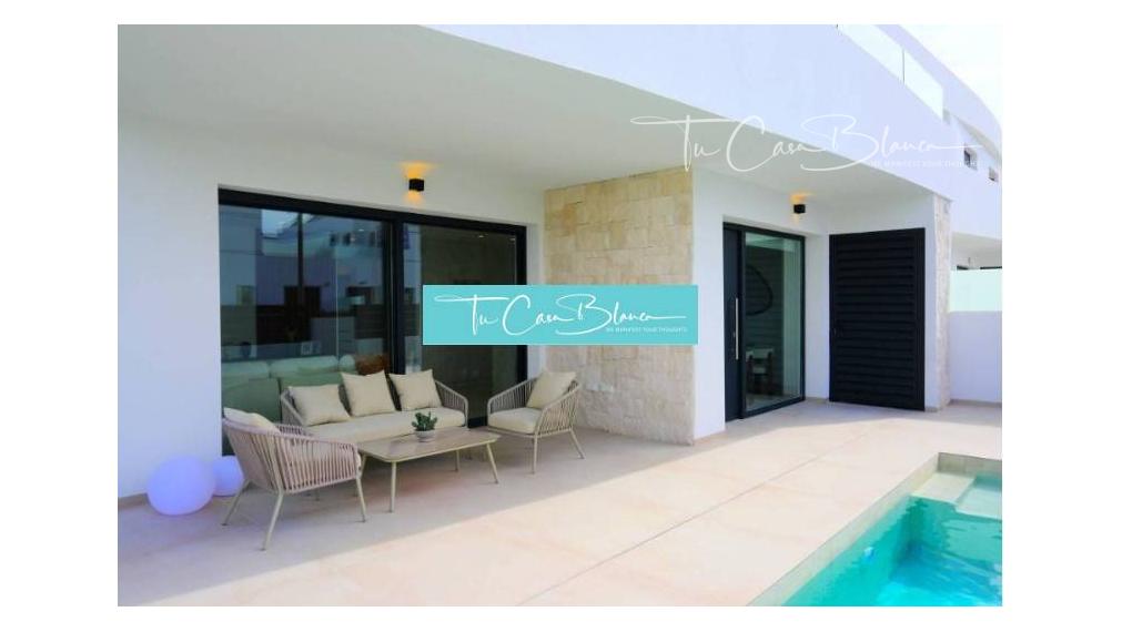 Dokončená Luxusná vila Dolores, 136m2, bazén 