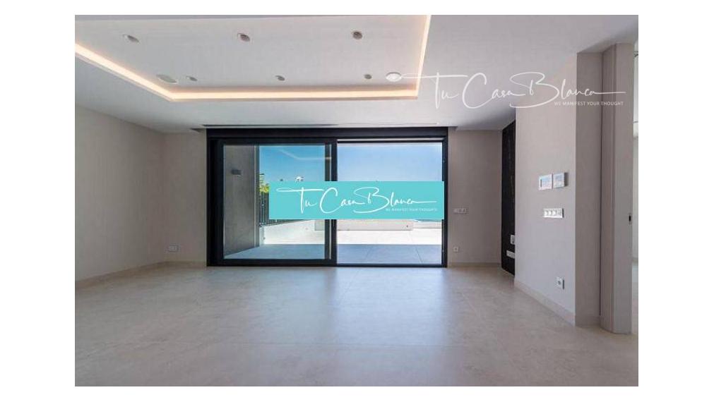 PRVÁ LÍNIA - Dokončený Apartmán Benidorm, 297m2, bazén, jacuzzi