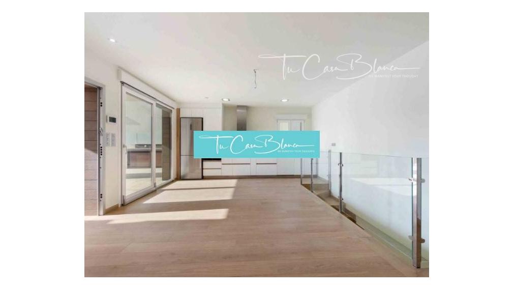 Dokončená novostavba, Rodinný dom Benijófar, 113m2, solárium, bazén 