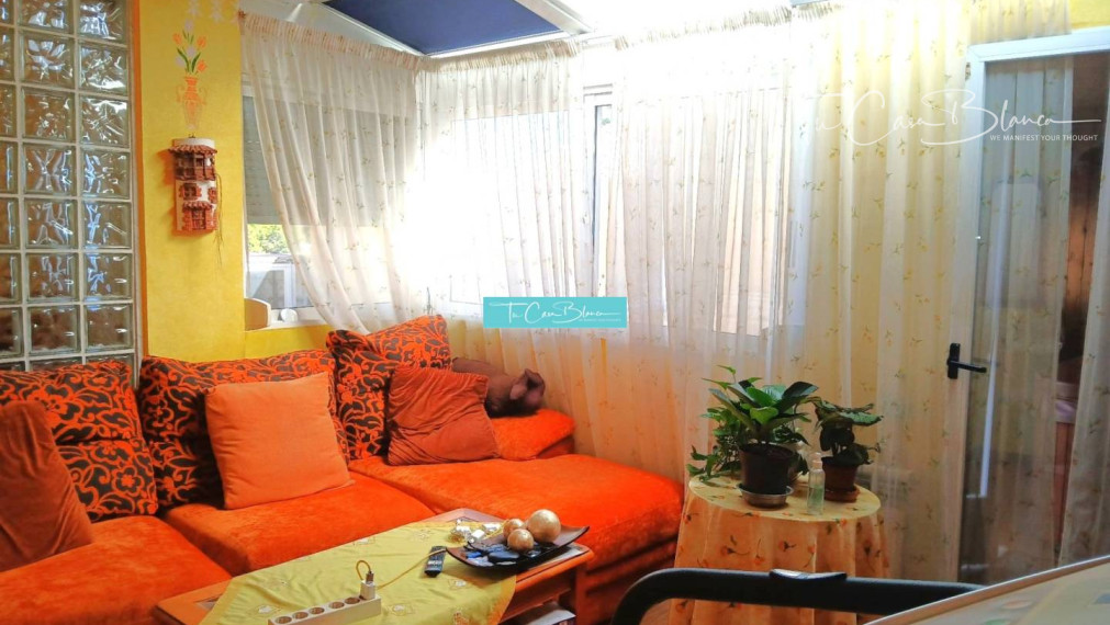 Radový dom La Nucia, 296m2, 5 spální, 2 kúpeľne, bazén, sauna 