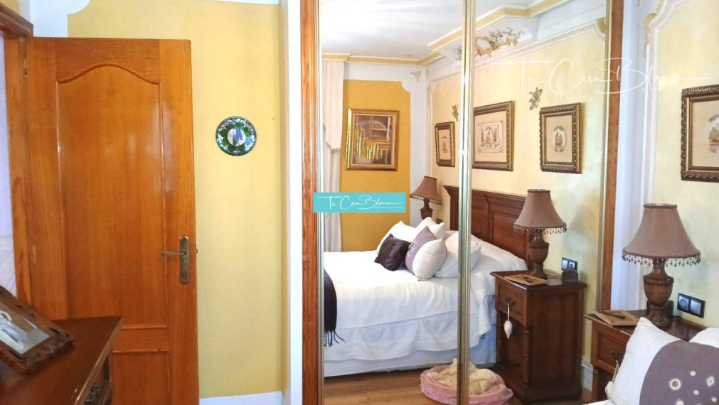 Radový dom La Nucia, 296m2, 5 spální, 2 kúpeľne, bazén, sauna 