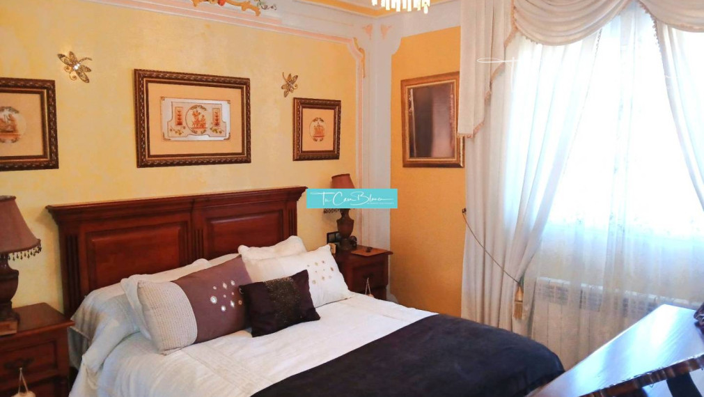 Radový dom La Nucia, 296m2, 5 spální, 2 kúpeľne, bazén, sauna 