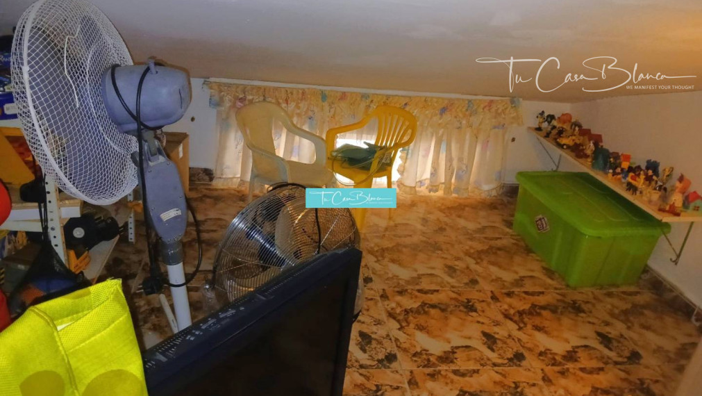 Radový dom La Nucia, 296m2, 5 spální, 2 kúpeľne, bazén, sauna 