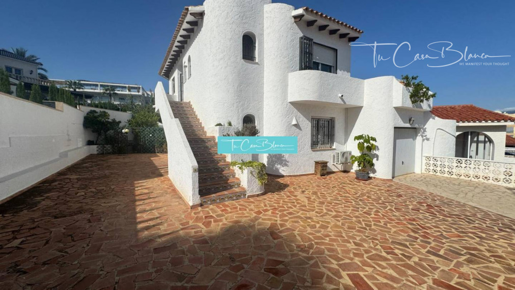 Vila Albir, 5 spální, 3 kúpeľne, samostatný bazén 