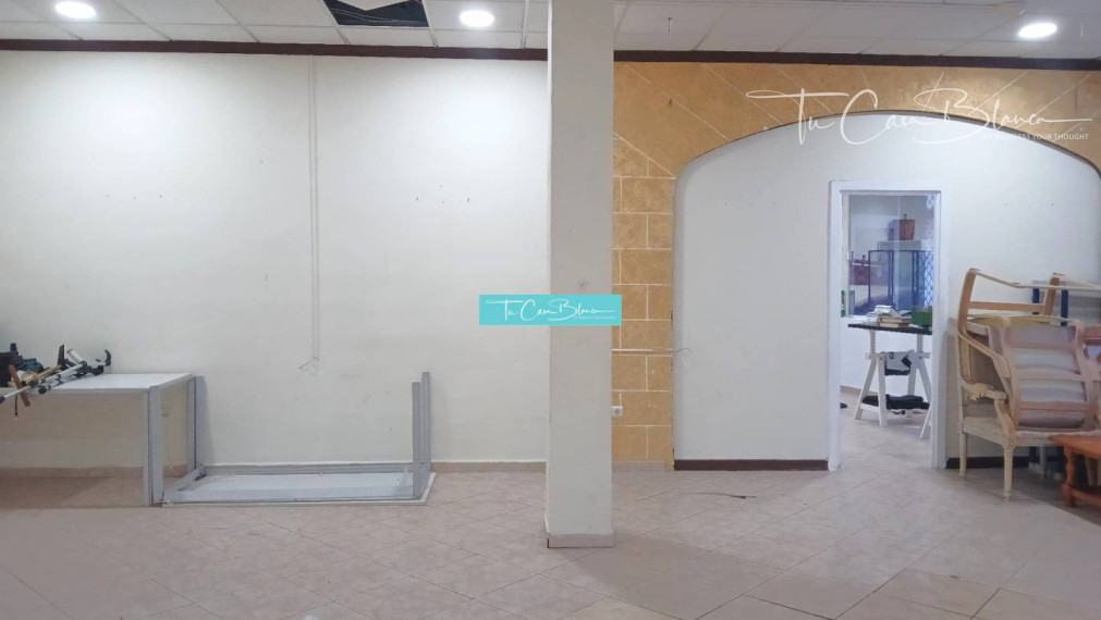 Byt s povolením na rekonštrukciu L´Alfas del Pi, 223m2, s obchodom