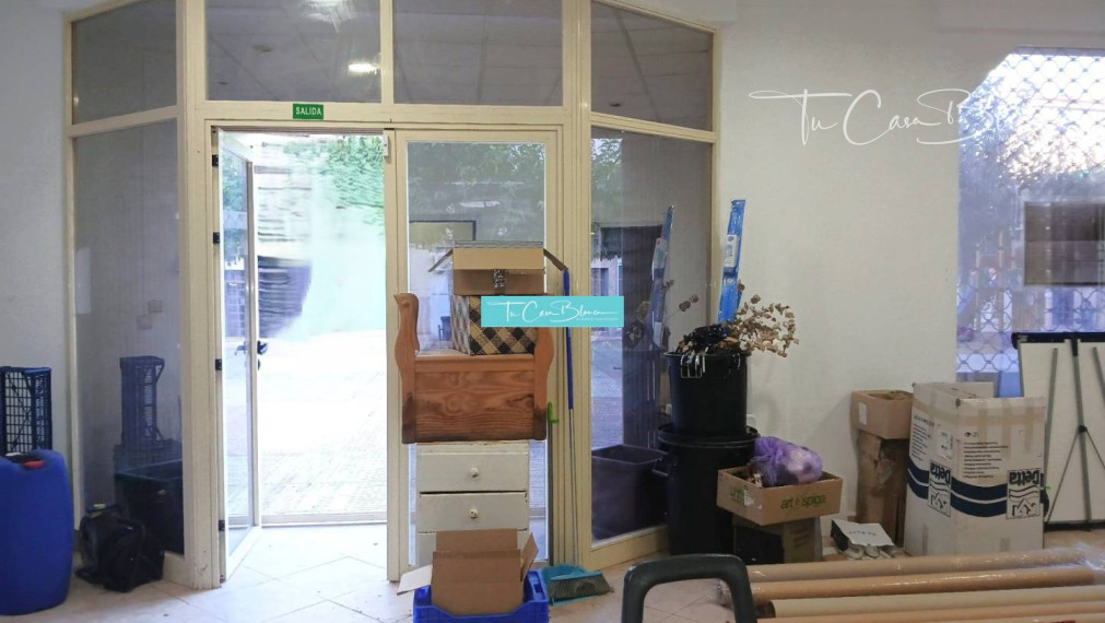 Byt s povolením na rekonštrukciu L´Alfas del Pi, 223m2, s obchodom