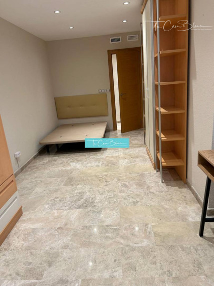 LUXUSNÝ byt Benidorm 105m2, 3spálne, bazén 