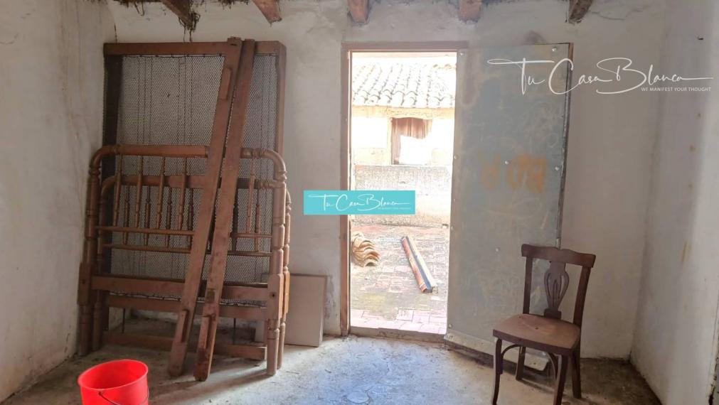 Mestský dom na kompletnú rekonštrukciu LAlfas del Pi, 216m2