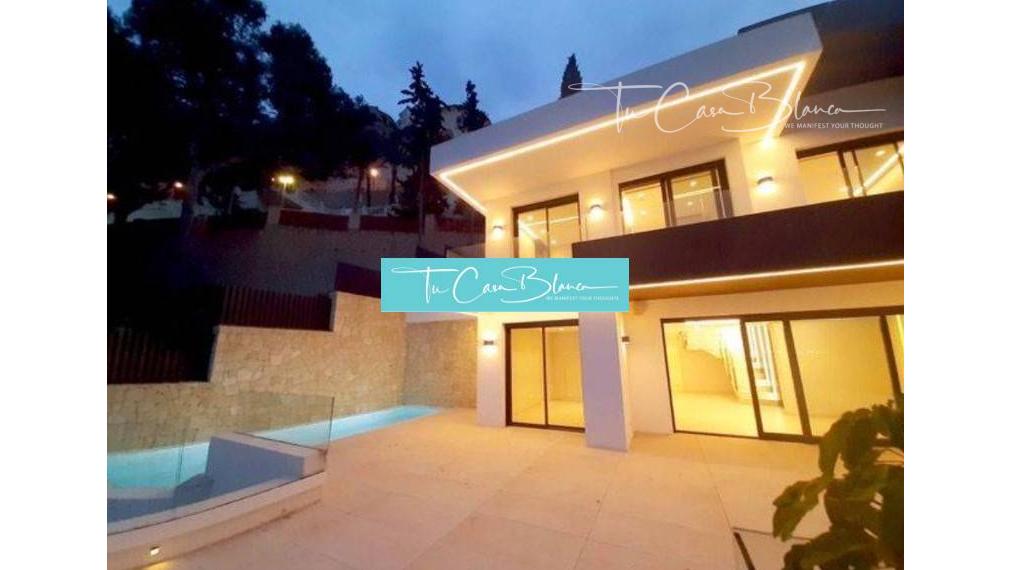 PRVÁ LÍNIA - Dokončený Apartmán Benidorm, 297m2, bazén, jacuzzi