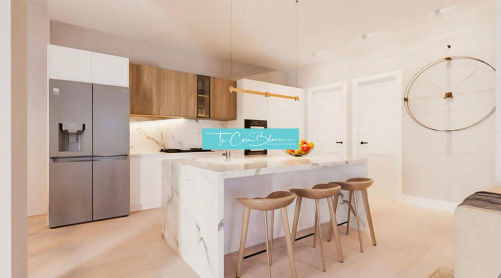 Byt s povolením na rekonštrukciu L´Alfas del Pi, 223m2, s obchodom