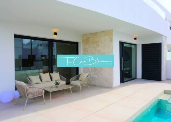 Dokončená Luxusná vila Dolores, 136m2, bazén 