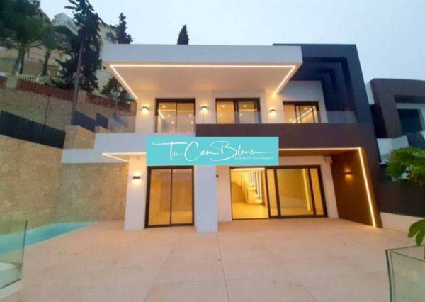 PRVÁ LÍNIA - Dokončený Apartmán Benidorm, 297m2, bazén, jacuzzi