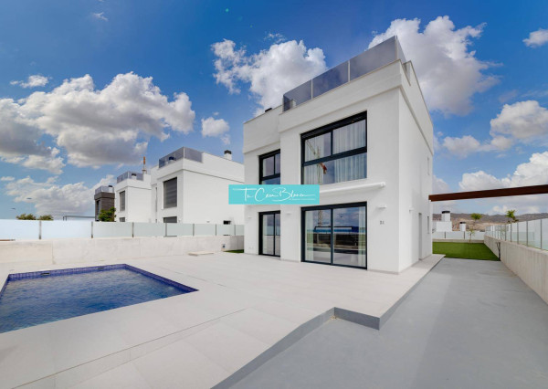 Dokončená novostavba, Vila El Campello 243m2, 647m2, 