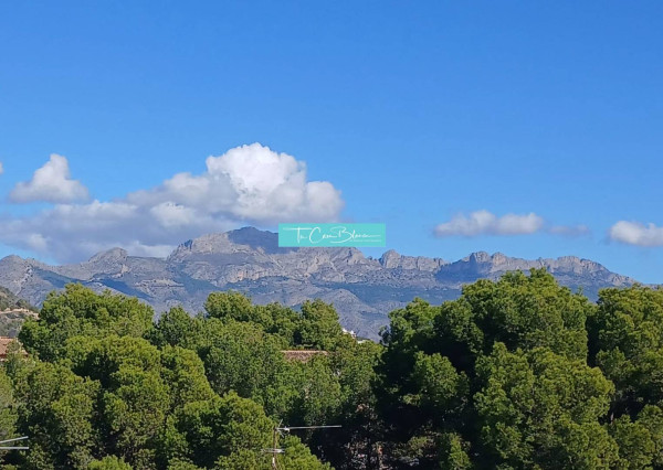 Radový dom La Nucia, 296m2, 5 spální, 2 kúpeľne, bazén, sauna 