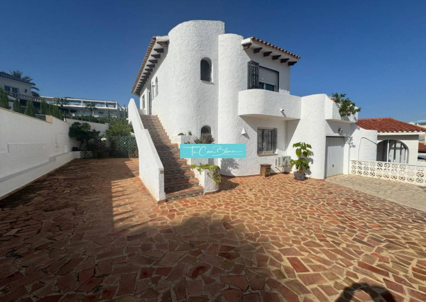 Vila Albir, 5 spální, 3 kúpeľne, samostatný bazén 