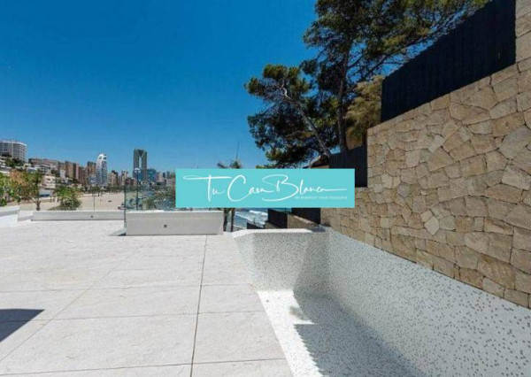 PRVÁ LÍNIA - Dokončený Apartmán Benidorm, 297m2, bazén, jacuzzi