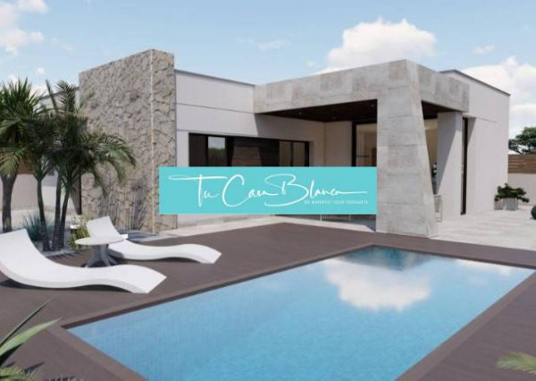 Dokončená novostavba, Rodinný dom Benijófar, 113m2, solárium, bazén 